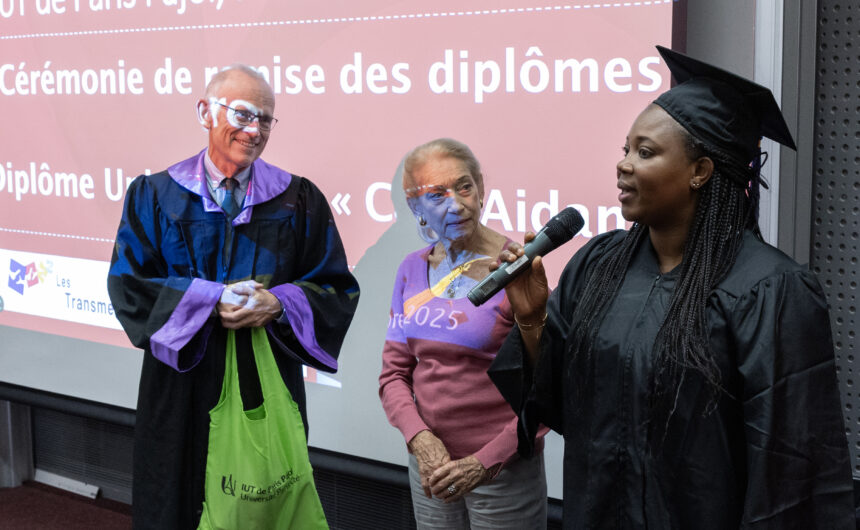 Remise des diplômes de la 1ère promotion du DU Care Aidant Paris-Cité