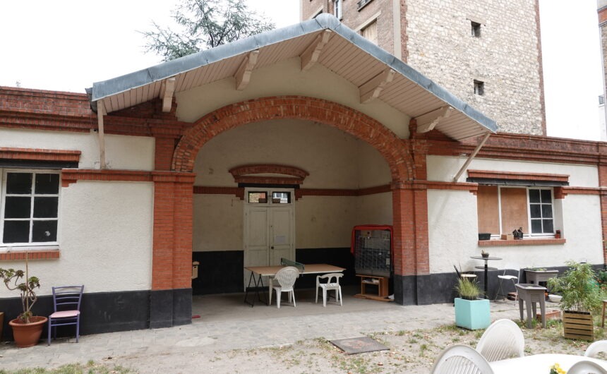 Ancien lavoir du 18 rue Joseph Gaillard, Vincennes.