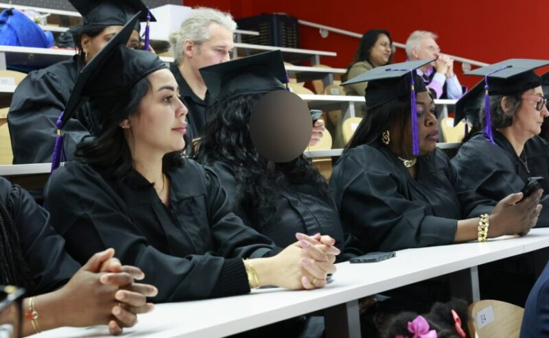 Remise des diplômes de la 1ère promotion du DU Care Aidant Paris-Cité